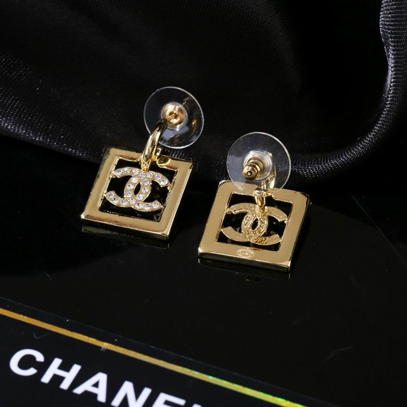 Chanel Earring 09yxs420